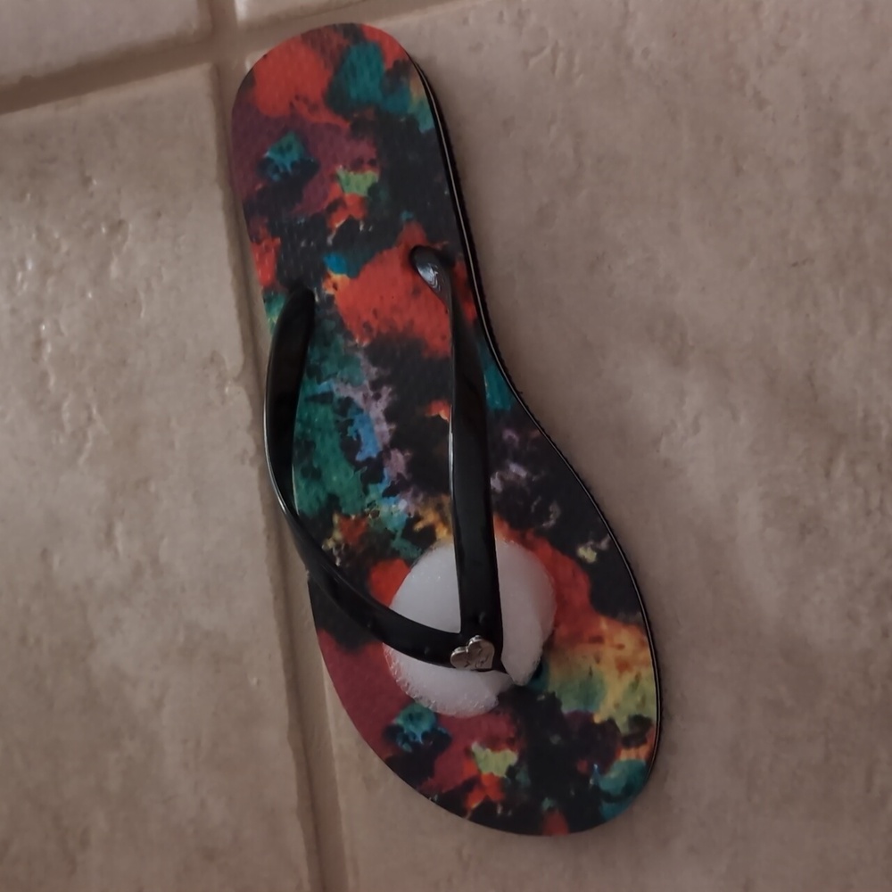 NIB Alice and Olivia Painted Nomad Flip Flops